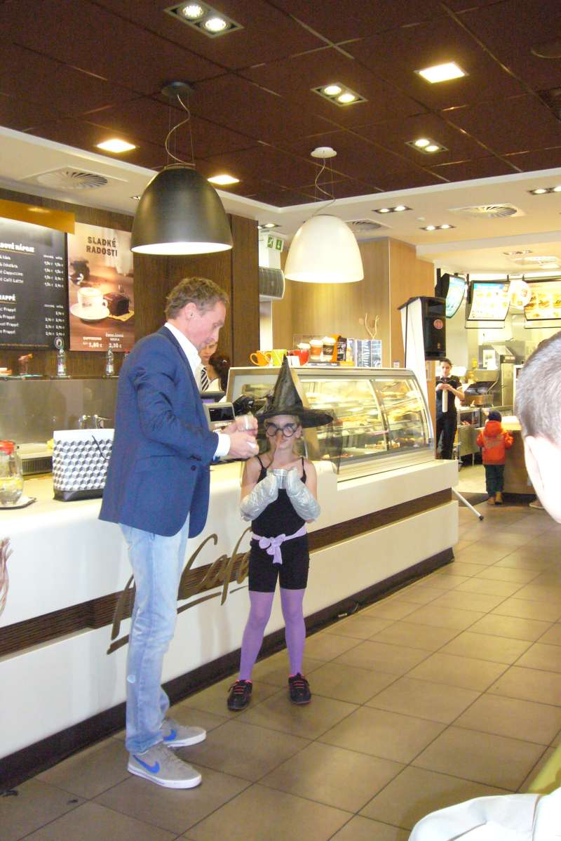 Mcdonald usmev PO 002