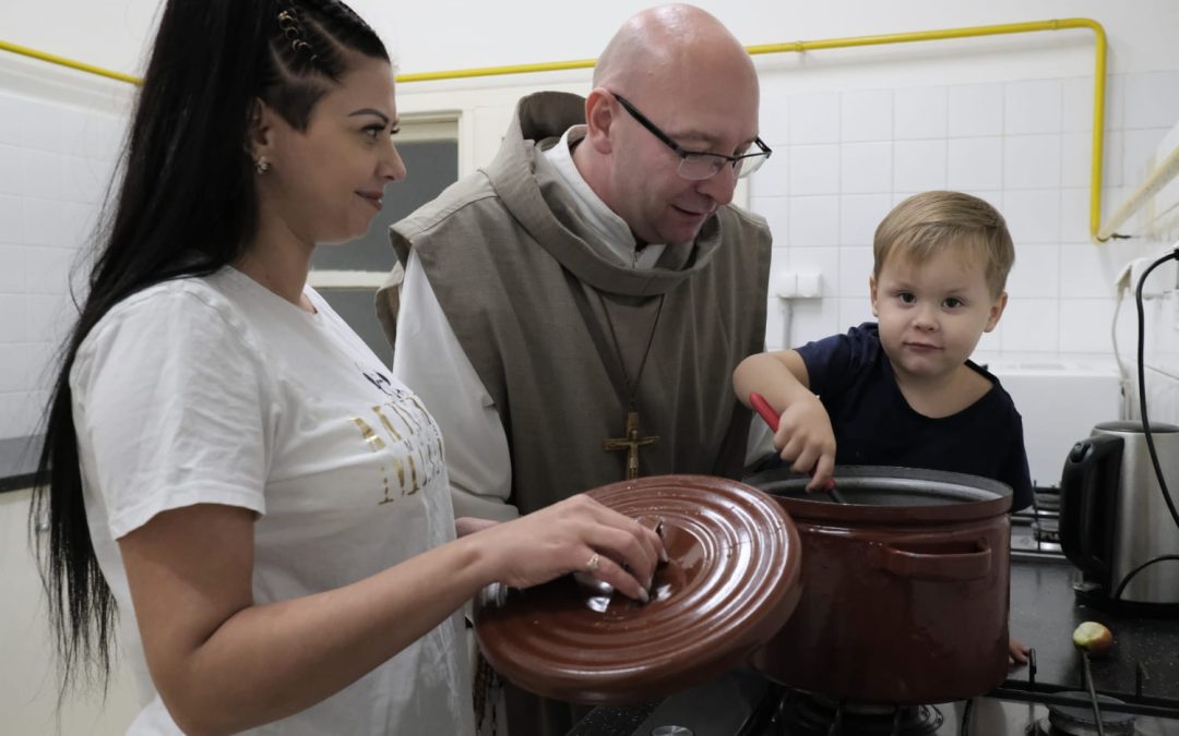 Úsmev ako dar spolupracuje s UNICEF-om na pomoci ukrajinským deťom a rodinám postihnutých vojnou