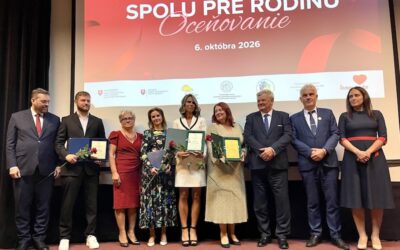 Ocenenie SPOLU PRE RODINU získali tímy, ktoré pomáhajú deťom vrátiť sa domov
